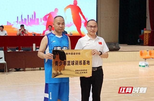 aoa体育登录入口-联盟举办篮球进校园活动，营养健康宣传的简单介绍